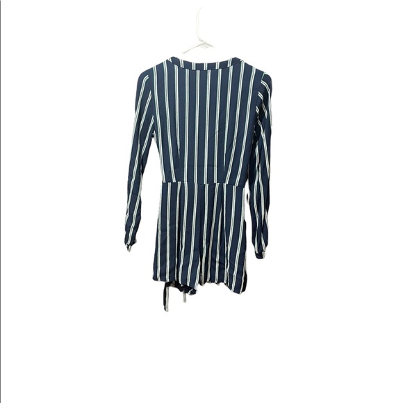 Striped Abercrombie and Fitch dress - Picture 8 of 9